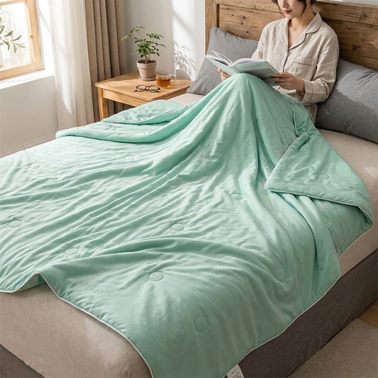 Ice Silk Cooling Comforter — Lightweight Air Conditioner Blanket